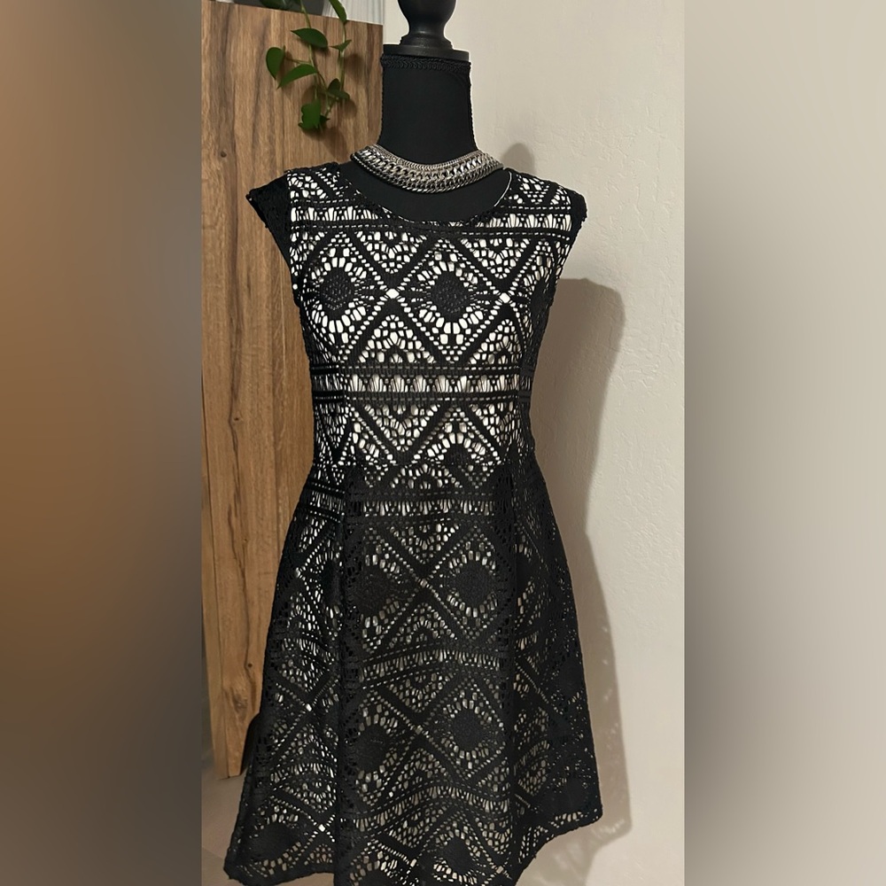 Elegant Black Lace Dress